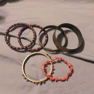 6 Bracelets